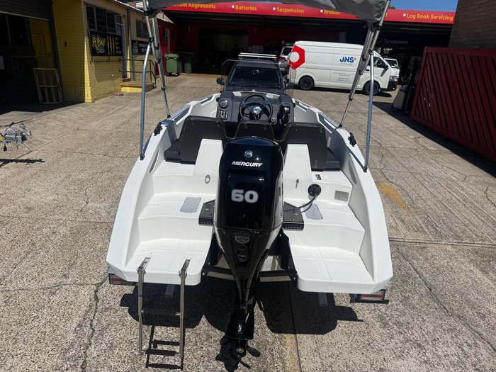 2025 Sea Storm 17 Advantage