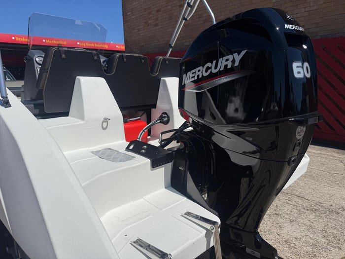 2025 Sea Storm 17 Advantage