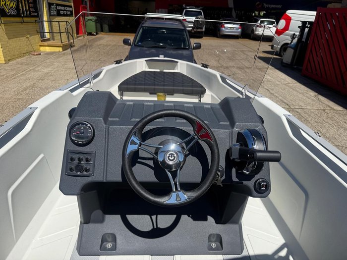 2025 Sea Storm 17 Advantage