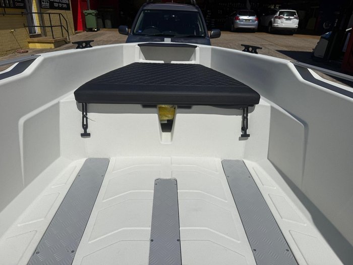 2025 Sea Storm 17 Advantage