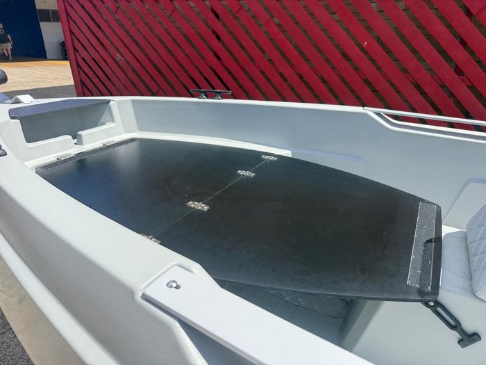 2025 Sea Storm 14 Advantage