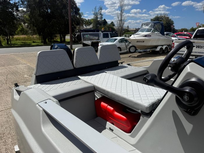 2025 Sea Storm 14 Advantage