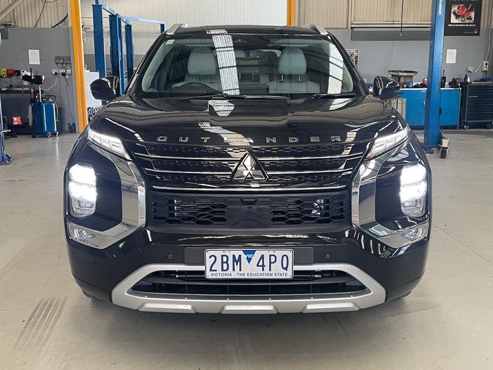 2024 Mitsubishi Outlander Exceed