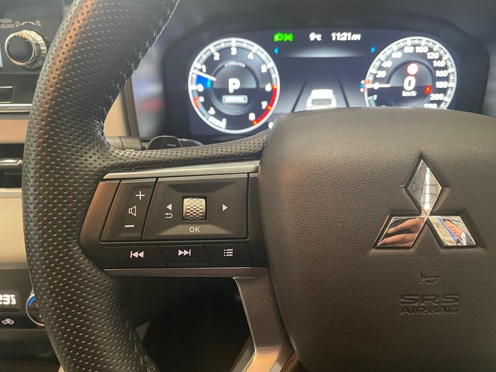 2024 Mitsubishi Outlander Exceed