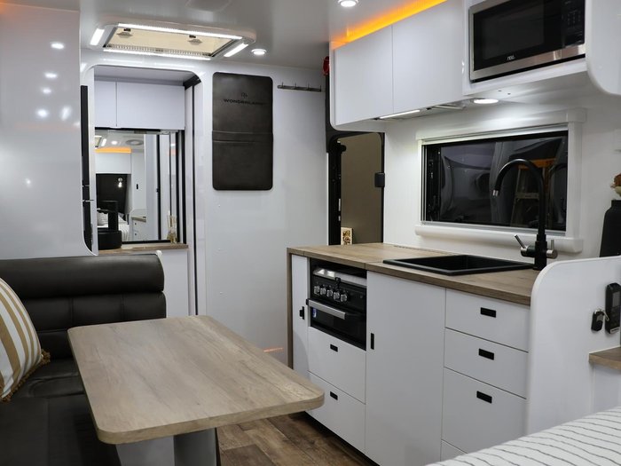 2024 Wonderland RV Amaroo 17Ft 2024 Demo