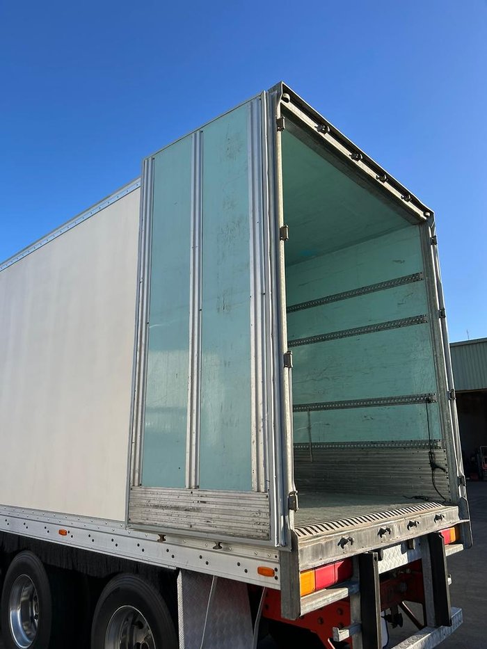 2013 Gray Star St3 22 Pallet Refrigerated Van R/T