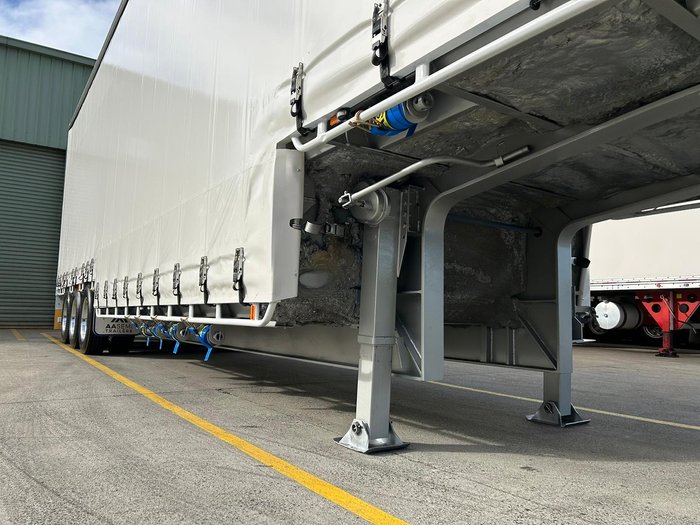 2004 Maxitrans St3 22 Pallet Double Drop Deck Full Mezz (Refrigerated) 