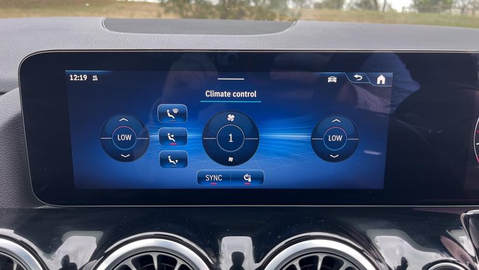 2024 Mercedes-Benz GLA-Class GLA200