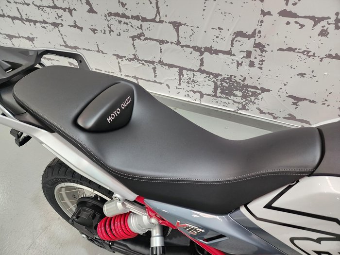 2025 Moto Guzzi V85 TT V85 Grey