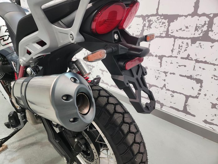 2025 Moto Guzzi V85 TT V85 Grey