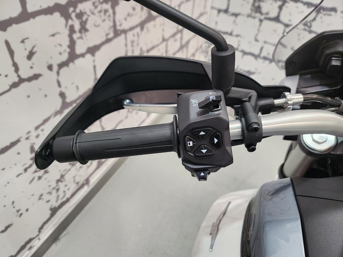 2025 Moto Guzzi V85 TT V85 Grey