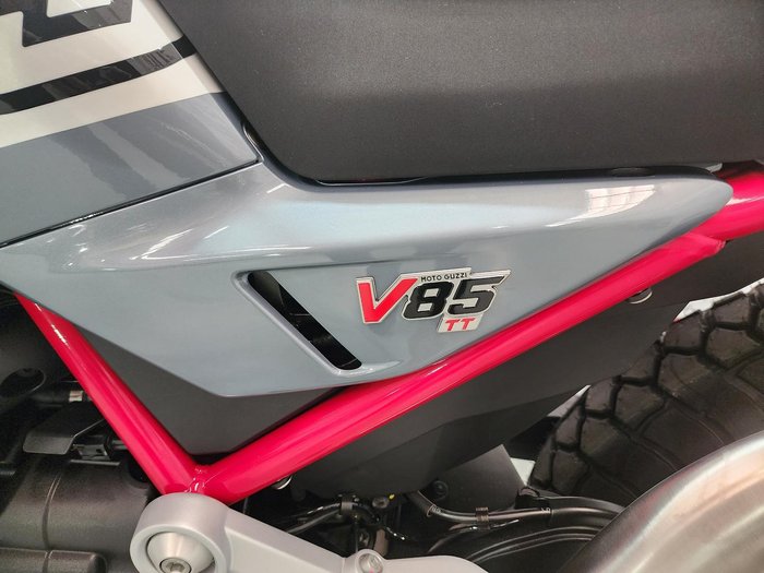 2025 Moto Guzzi V85 TT V85 Grey