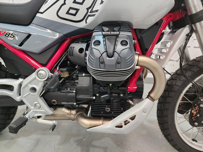 2025 Moto Guzzi V85 TT V85 Grey