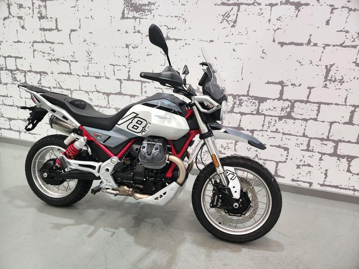 2025 Moto Guzzi V85 TT V85 Grey