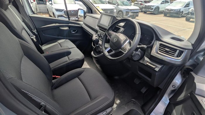 2025 Renault Trafic Premium