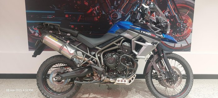 2015 Triumph Tiger 800 XCx Tiger Blue
