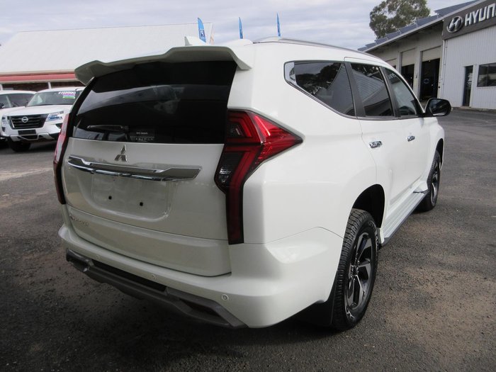 2024 Mitsubishi Pajero Sport Exceed