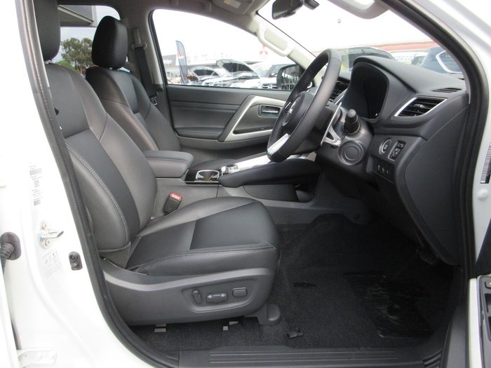 2024 Mitsubishi Pajero Sport Exceed