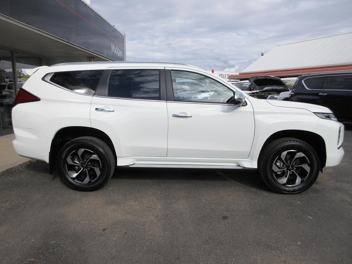 2024 Mitsubishi Pajero Sport Exceed