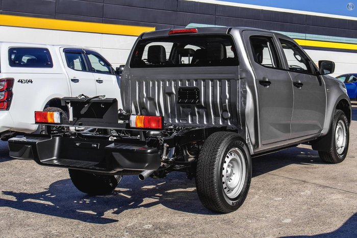 2025 Isuzu D-MAX SX MY24 4X4 Dual Range Mercury Silver