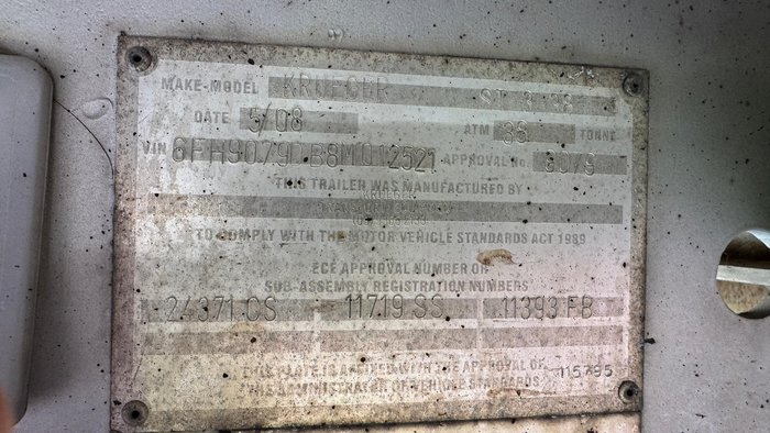 2008 Krueger 12P Drop Deck A Mezzanine Curtain Sider White