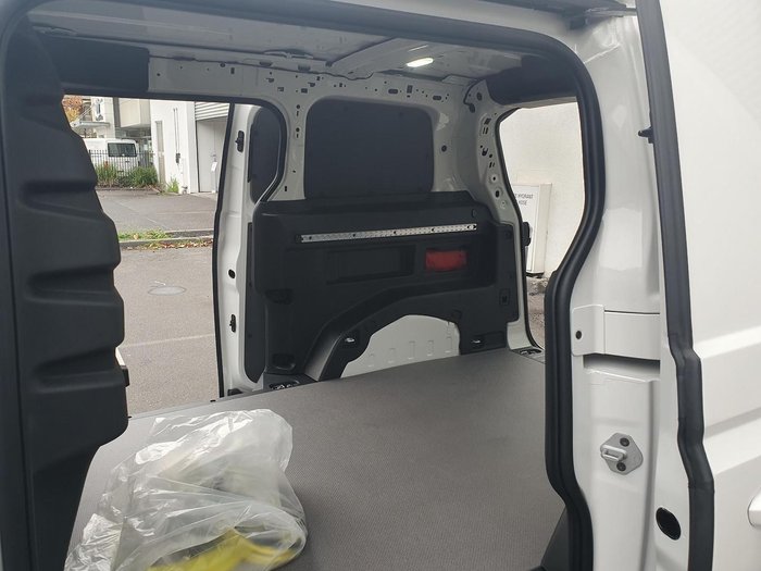 2025 Volkswagen ID. Buzz Cargo BEV550