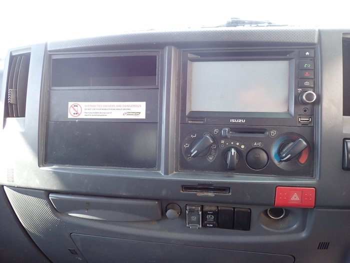 2014 ISUZU FSR 700 WHITE