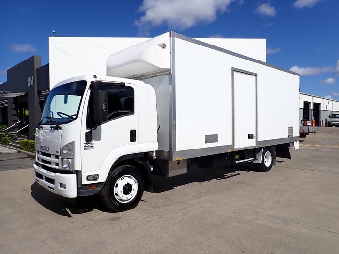 2014 ISUZU FSR 700 WHITE