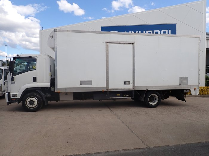 2014 ISUZU FSR 700 WHITE