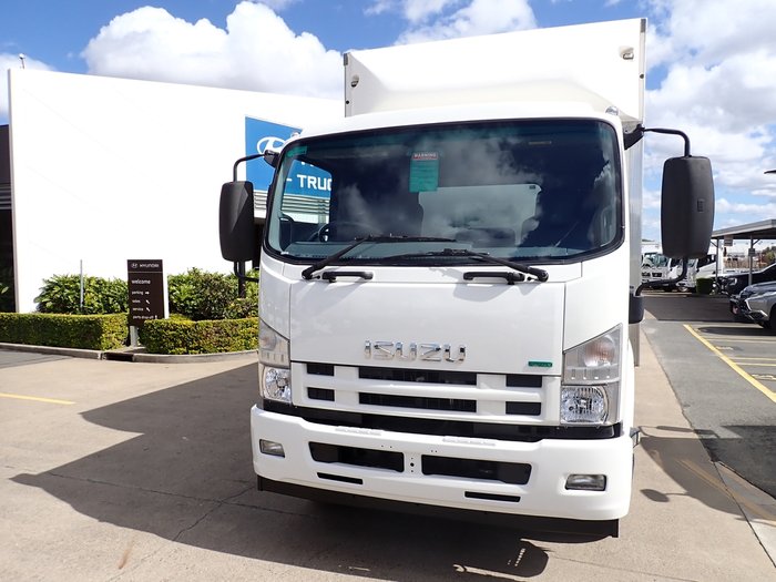 2014 ISUZU FSR 700 WHITE