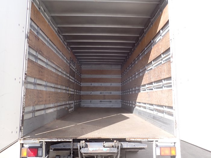 2014 ISUZU FSR 700 WHITE