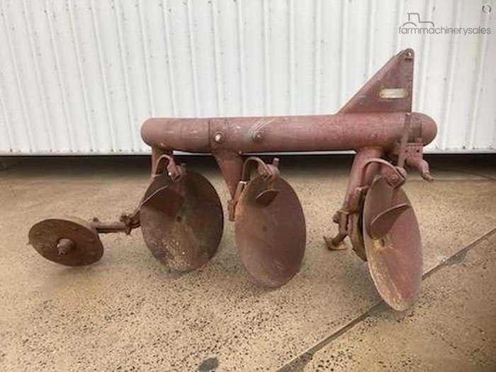 Massey Ferguson 3 Disc Plough