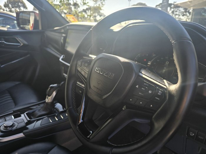 2025 Isuzu MU-X LS-T