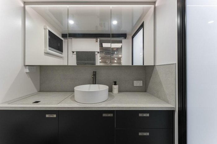 2025 Lotus Caravans Freelander 21'9