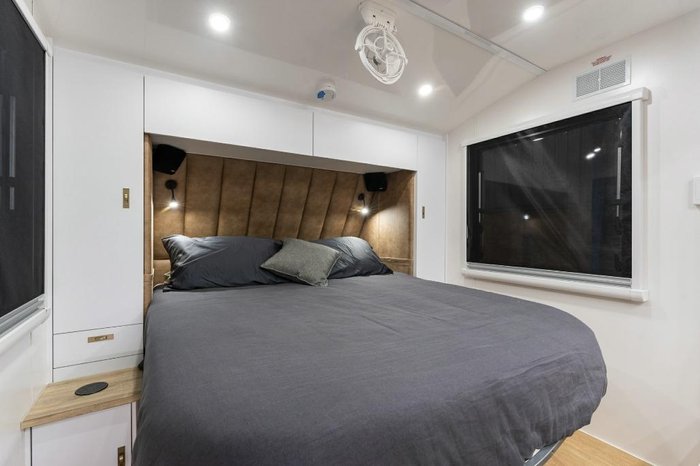 2025 Lotus Caravans Offgrid 23'6T 23'6T