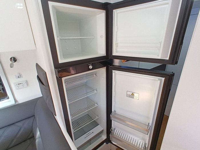 2023 Red Centre Newell Plus 226 Family Van Twin Bunk Type A