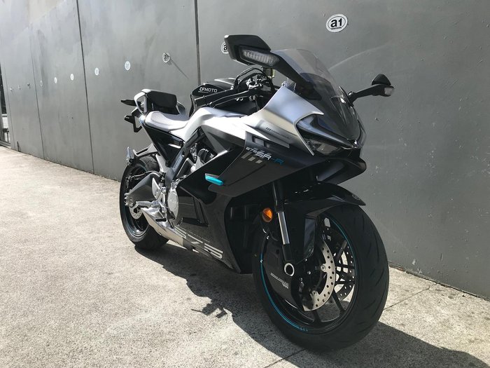 2025 CFMOTO 675SR-R