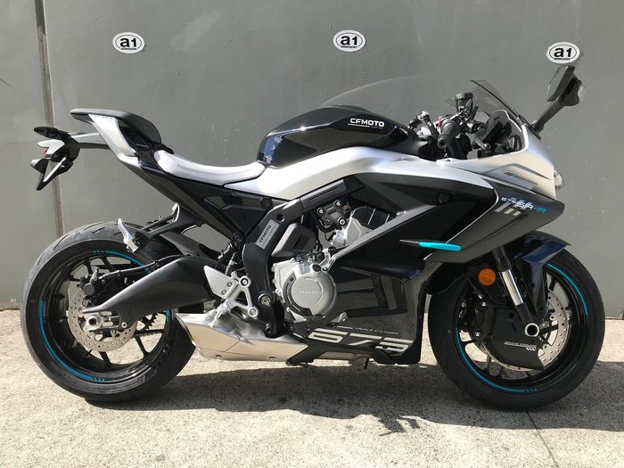 2025 CFMOTO 675SR-R