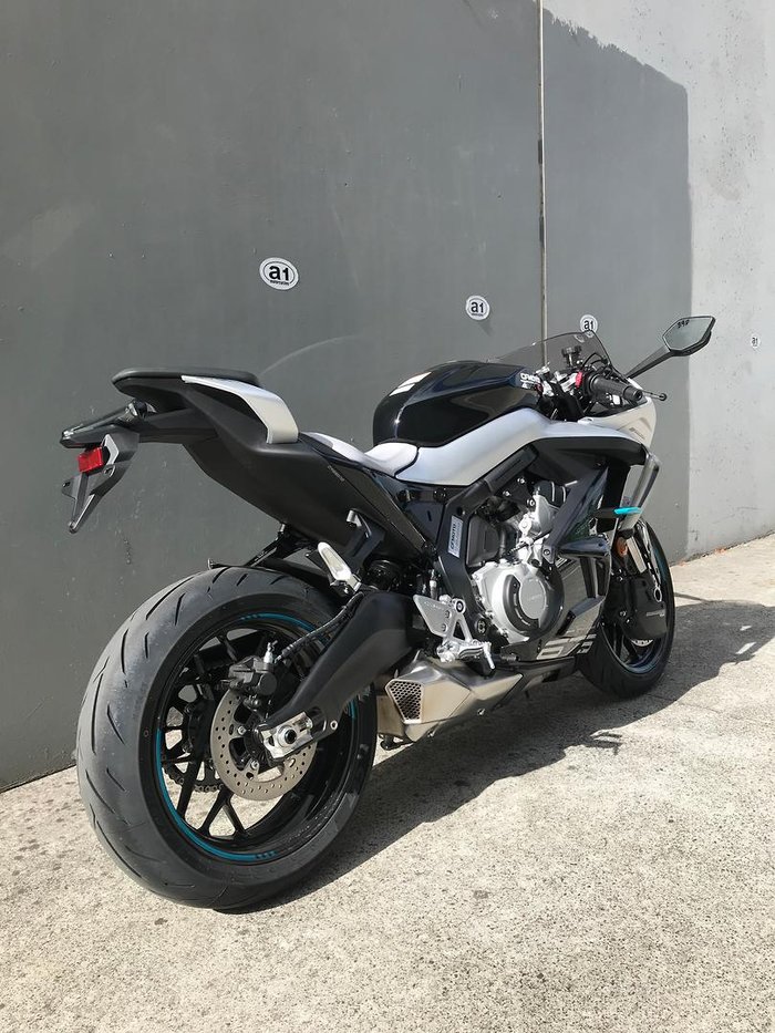 2025 CFMOTO 675SR-R