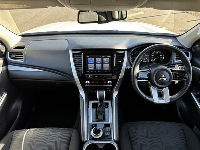 2024 Mitsubishi Pajero Sport GLS