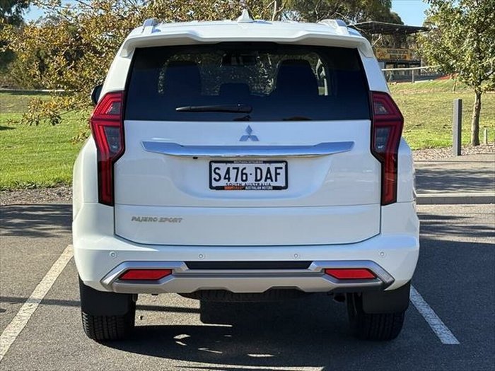 2024 Mitsubishi Pajero Sport GLS