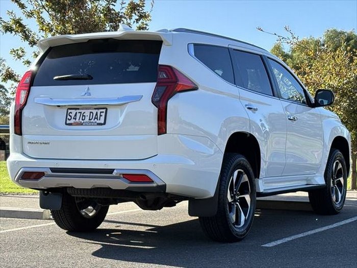 2024 Mitsubishi Pajero Sport GLS