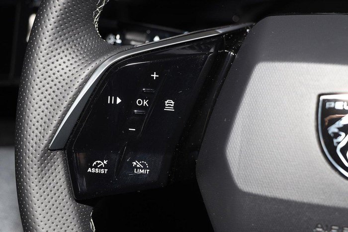 2024 Peugeot 3008 GT Premium Hybrid P64 MY25 Okenite White