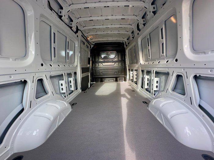 2025 Volkswagen Crafter 35 TDI410