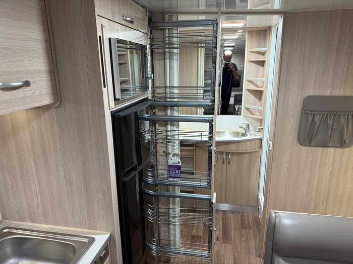 2017 Avida Emerald Cv6634qb Multi Terrain