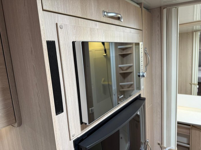 2017 Avida Emerald Cv6634qb Multi Terrain