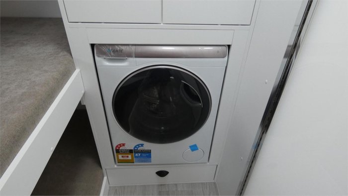 2025 Viscount V3 Family White
