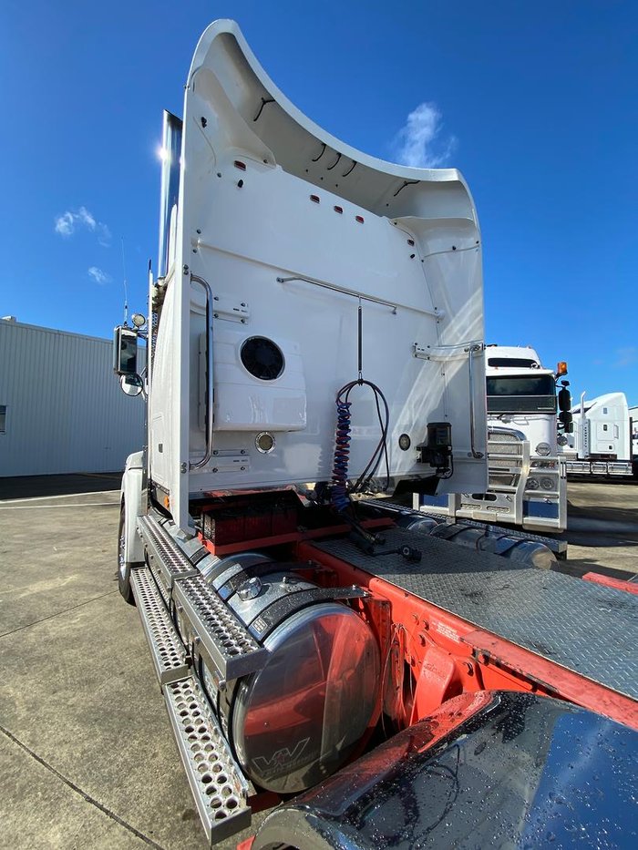 2017 Western Star 5800 Series White