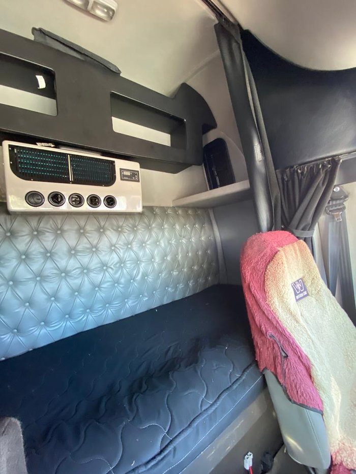 2017 Western Star 5800 Series