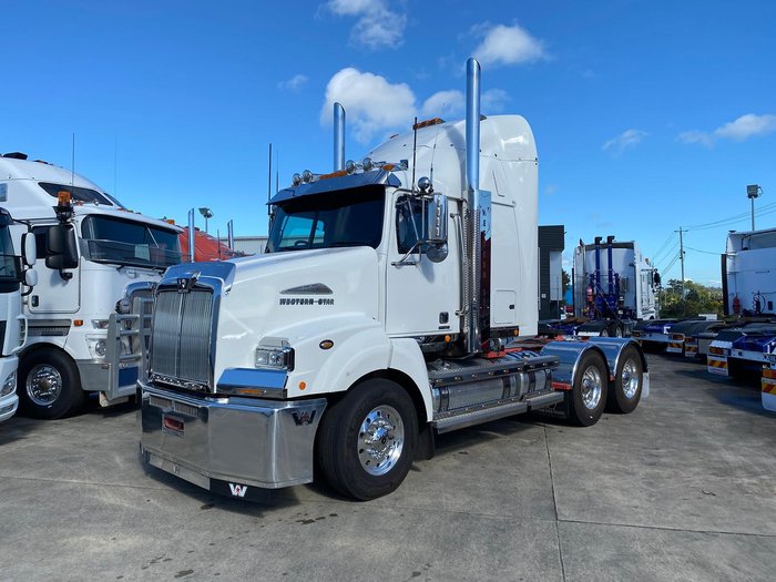2017 Western Star 5800 Series White